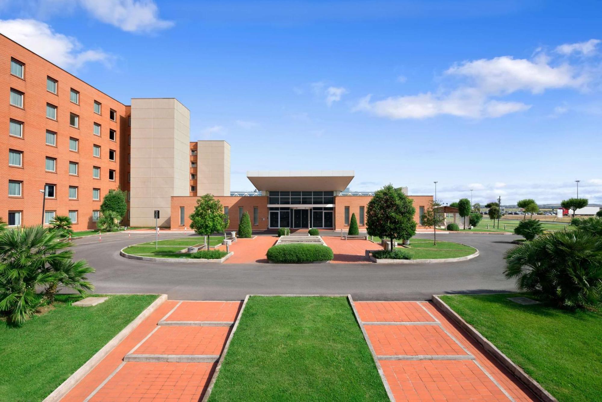 Hilton Garden Inn Rome Airport Fiumicino Ngoại thất bức ảnh