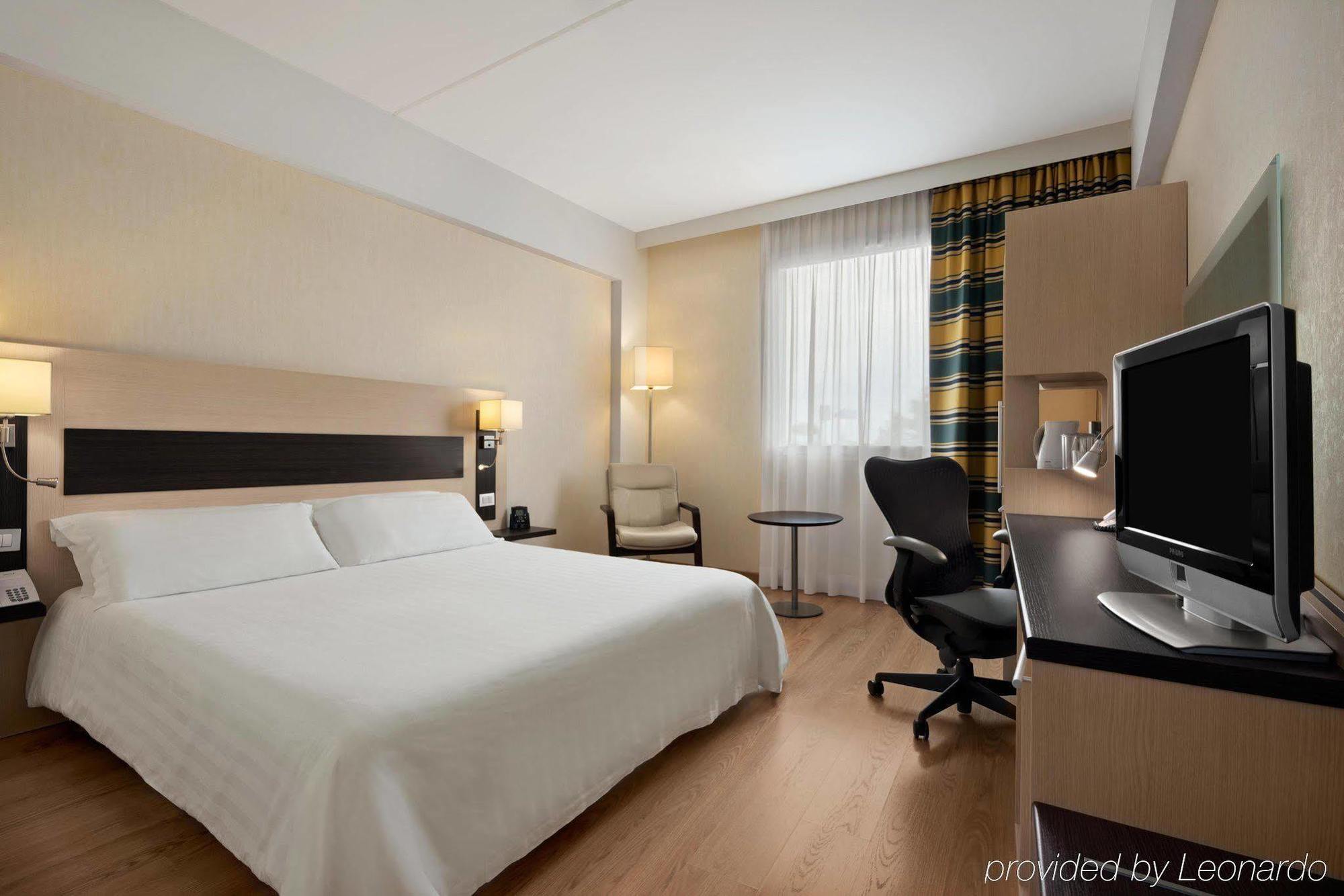 Hilton Garden Inn Rome Airport Fiumicino Ngoại thất bức ảnh