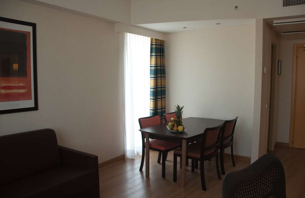 Hilton Garden Inn Rome Airport Fiumicino Phòng bức ảnh