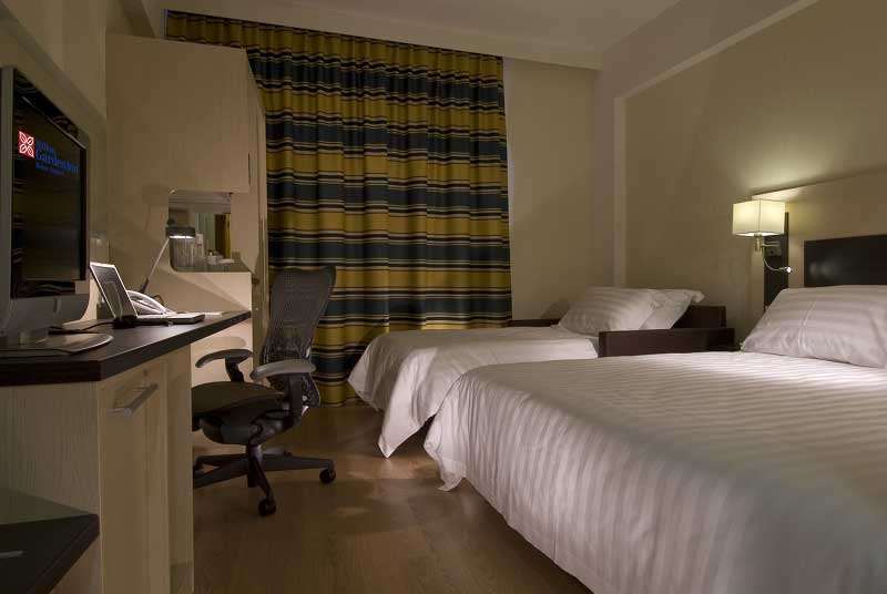Hilton Garden Inn Rome Airport Fiumicino Phòng bức ảnh